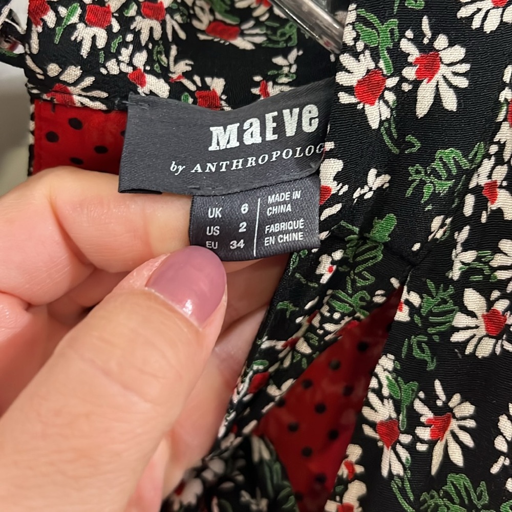 Maeve - 2, Black Floral Jumpsuit with V-Neck and Wide-Leg Design - Picture 7 of 11